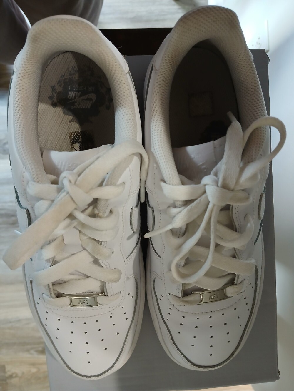 Nike Air Force 1 LG (GS) White Sneakers - Picture 12 of 12